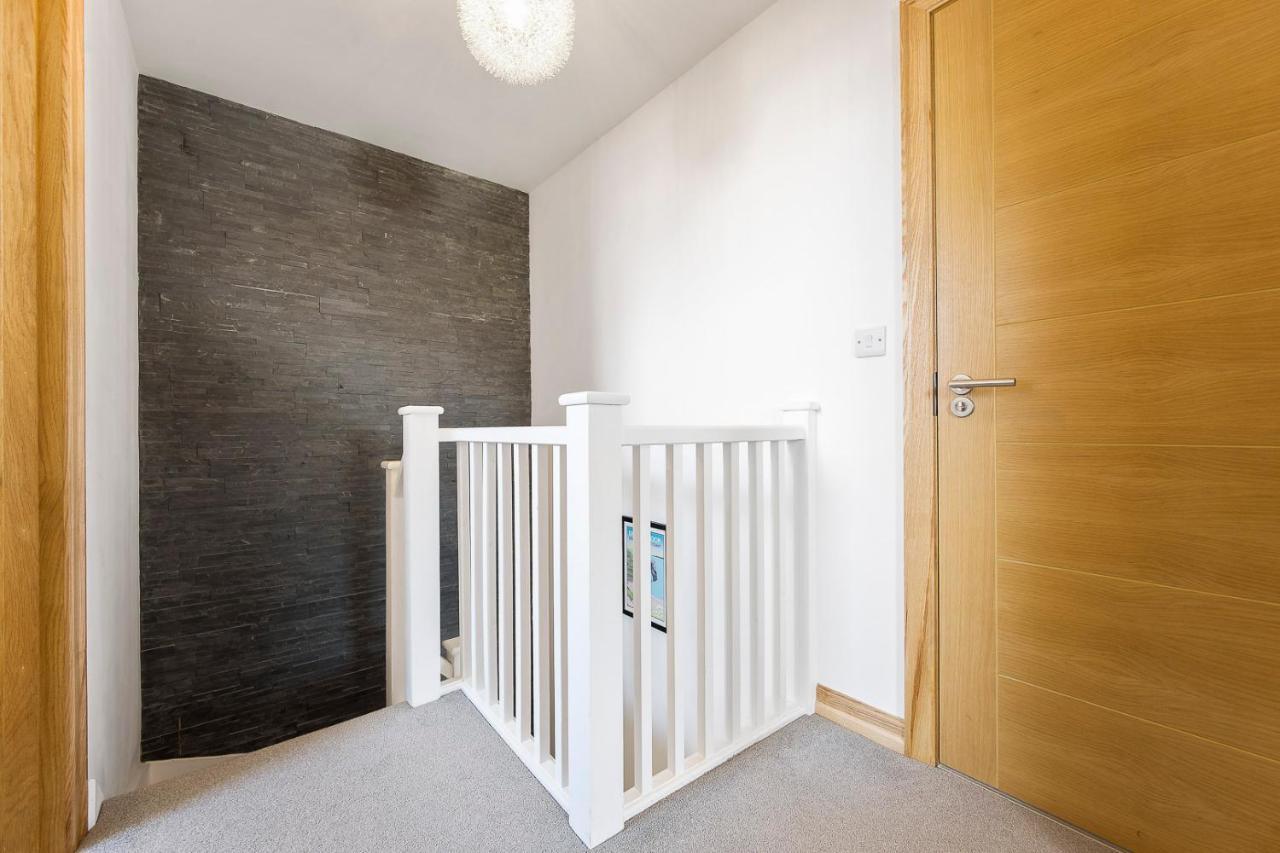 Spacious, Newly Renovated, Three Bedroom Town Centre Duplex Apartment With Free Parking, Sleeps Seven - Walking Distance To Beach Bournemouth Exterior foto